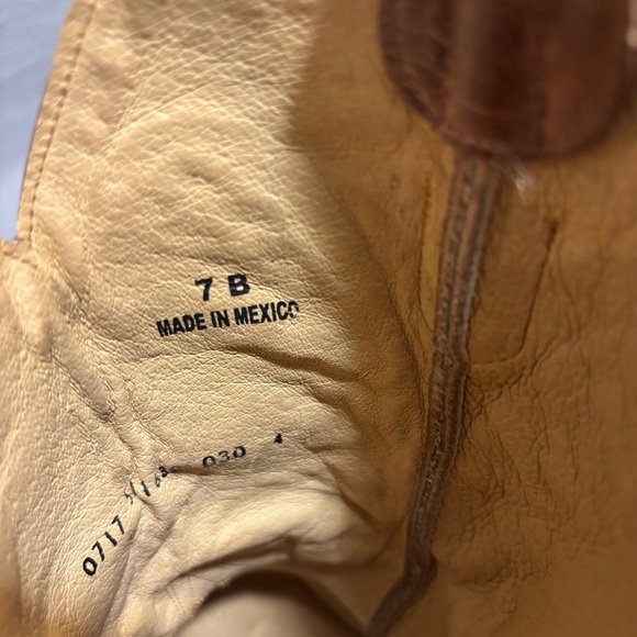 Cavenders Tan Leather Cowgirl Boots sz 7B Snip Toe Angel Wings Design made in MX - Picture 8 of 8